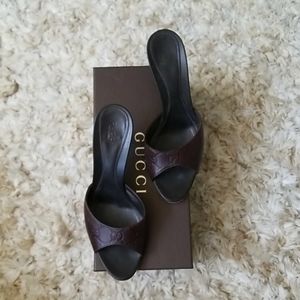 GUCCI chocolat Guccissima slide heels